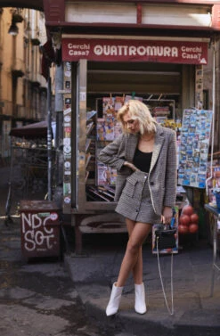 Kira Plaid Skirt -Outlet Cozi Luxe Store 200304 ASTR Napoli 0324