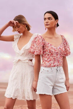 Sonnet Floral Puff Sleeve Top -Outlet Cozi Luxe Store 210513 ASTR PinkLake 20 3135 87dd0252 3bad 4059 ba84 2d7c6420bbac