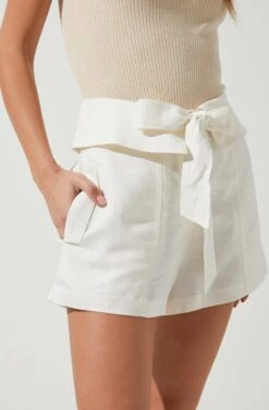 Kenia Tie Waist Shorts -Outlet Cozi Luxe Store ACP7220 WHITE 2
