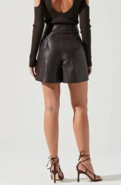 Wilma Faux Leather Shorts -Outlet Cozi Luxe Store ACP7242 DARKBROWN 1904