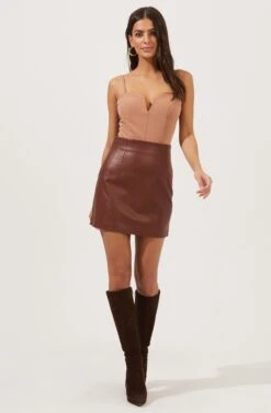 Meika Faux Leather Mini Skirt -Outlet Cozi Luxe Store ACS9072 RUSTBROWN 1