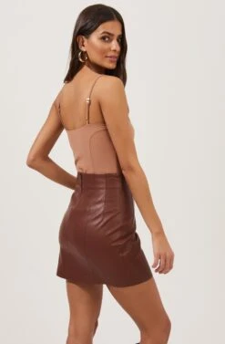 Meika Faux Leather Mini Skirt -Outlet Cozi Luxe Store ACS9072 RUSTBROWN 4