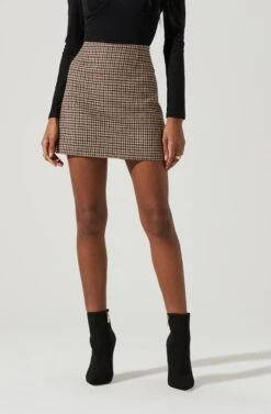 Brina Plaid Mini Skirt -Outlet Cozi Luxe Store ACS9107 BROWNBLACK 0656
