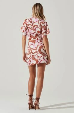 Oriana Abstract Print Mini Skirt -Outlet Cozi Luxe Store ACS9117 BROWNPINKGEO 4
