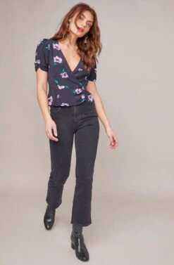 Malia Floral Print Top 8 Malia Floral Print Top -Outlet Cozi Luxe Store ACT15532 BLACK IRON LILAC FLORAL 3A