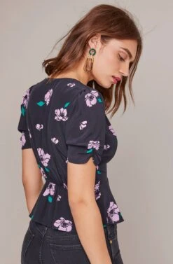 Malia Floral Print Top 9 Malia Floral Print Top -Outlet Cozi Luxe Store ACT15532 BLACK IRON LILAC FLORAL 4A