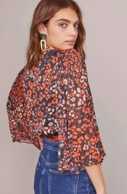 Imogen Leopard Print Top -Outlet Cozi Luxe Store ACT15586B RED GOLD LEOPARD 3A