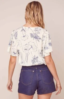Jules Floral Top -Outlet Cozi Luxe Store ACT15688D NAVY SKETCH FLORAL 4
