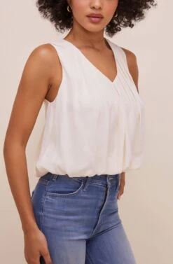 Georgina Sleeveless V Neck Top 13 Georgina Sleeveless V Neck Top -Outlet Cozi Luxe Store ACT16608 IVORY 5