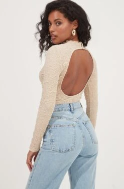Hawthorne Mock Neck Crinkled Open Back Bodysuit -Outlet Cozi Luxe Store ACT16980 LATTE 3