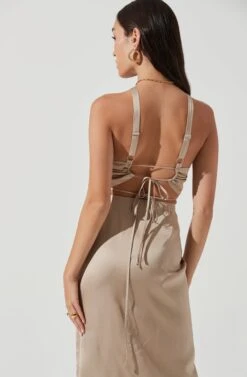 Robin Halter Tie Back Crop Top 23 Robin Halter Tie Back Crop Top -Outlet Cozi Luxe Store ACT17181 KHAKI 1943