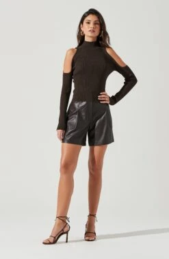 Carlotta Cold Shoulder Turtleneck Top 11 Carlotta Cold Shoulder Turtleneck Top -Outlet Cozi Luxe Store ACT17324 DARKOLIVE 1810 2