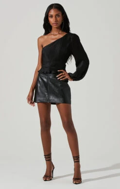 Zona Plisse One Shoulder Top -Outlet Cozi Luxe Store ACT17417 BLACK 1