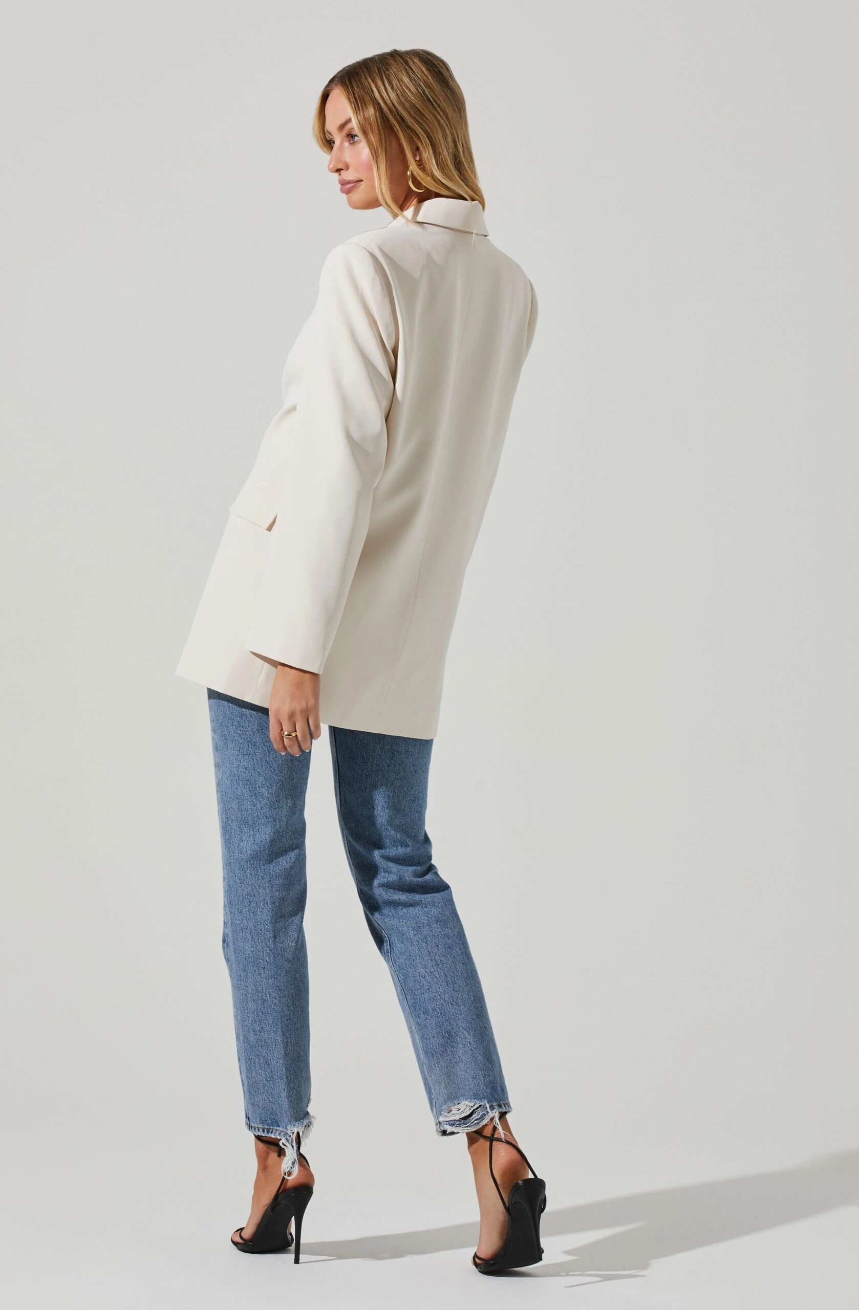 Laudine Oversized Blazer 22 Laudine Oversized Blazer - Image 20