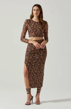 Louisa Floral Long Sleeve Open Back Crop Top 11 Louisa Floral Long Sleeve Open Back Crop Top -Outlet Cozi Luxe Store ACT17568 BLACKORANGEMULTI 1