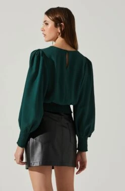 Wrenley Twist Front Puff Sleeve Top 37 Wrenley Twist Front Puff Sleeve Top -Outlet Cozi Luxe Store ACT17827 HUNTERGREEN 5