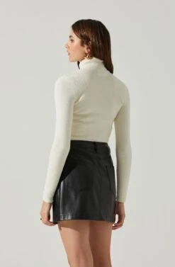 Izabella Turtleneck Cutout Sweater -Outlet Cozi Luxe Store ACT17888 WHITE 5