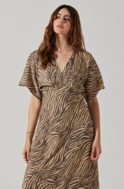 Flutter Sleeve Open Back Midi Dress -Outlet Cozi Luxe Store ADR101803 CHARCOALTAUPEABST 4