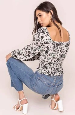 Long Sleeve Square Neck Smocked Top 21 Long Sleeve Square Neck Smocked Top -Outlet Cozi Luxe Store AT15425 TAUPE OLIVE MULTI FLORAL 5B