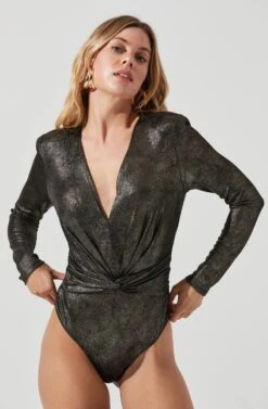 Twist Front Deep V Metallic Bodysuit -Outlet Cozi Luxe Store AT15619 BLACK GOLDFOIL 5