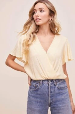 Flutter Sleeve Surplice Floral Top -Outlet Cozi Luxe Store AT15688B YELLOW DITSY 3