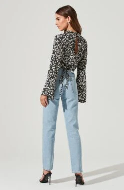 Long Sleeve Back Cutout Tie Waist Top -Outlet Cozi Luxe Store AT17082 BLACKDAISY 2049