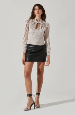 Twist Mock Neck Top 19 Twist Mock Neck Top -Outlet Cozi Luxe Store AT17289 CHAMPAGNE 1