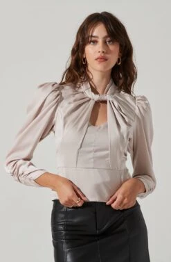 Twist Mock Neck Top 18 Twist Mock Neck Top -Outlet Cozi Luxe Store AT17289 CHAMPAGNE 2