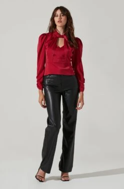 Twist Mock Neck Top 23 Twist Mock Neck Top -Outlet Cozi Luxe Store AT17289 WINE 1