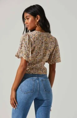 Floral Key Hole Flutter Sleeve Top -Outlet Cozi Luxe Store AT17291 SAGEPEACHDITSY 4