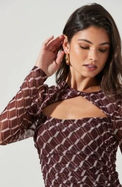 Demi Geometric Cutout Long Sleeve Top -Outlet Cozi Luxe Store AT17312 WINE PINKGEO 0925 6