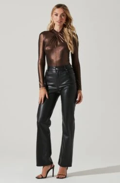 Long Sleeve Cross Neck Bodysuit 16 Long Sleeve Cross Neck Bodysuit -Outlet Cozi Luxe Store AT17405 BROWNSHINE 6 2