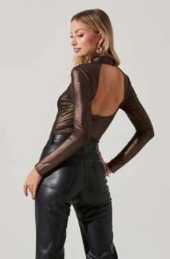 Long Sleeve Cross Neck Bodysuit 19 Long Sleeve Cross Neck Bodysuit -Outlet Cozi Luxe Store AT17405 BROWNSHINE 6 6