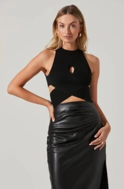 Cut Out Knit Crop Top